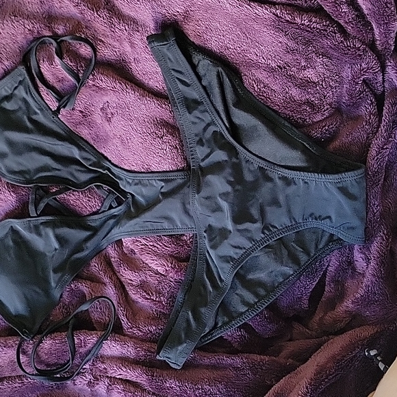 Wetseal Black Strappy Cutout One Piece swim suit, sz Small - Picture 2 of 6